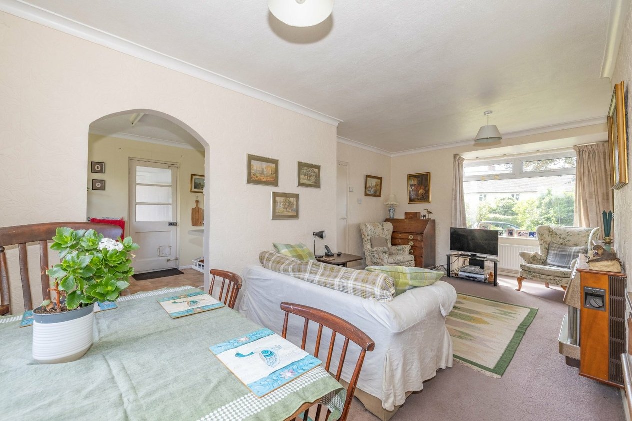 Properties For Sale in Downs Way Charing