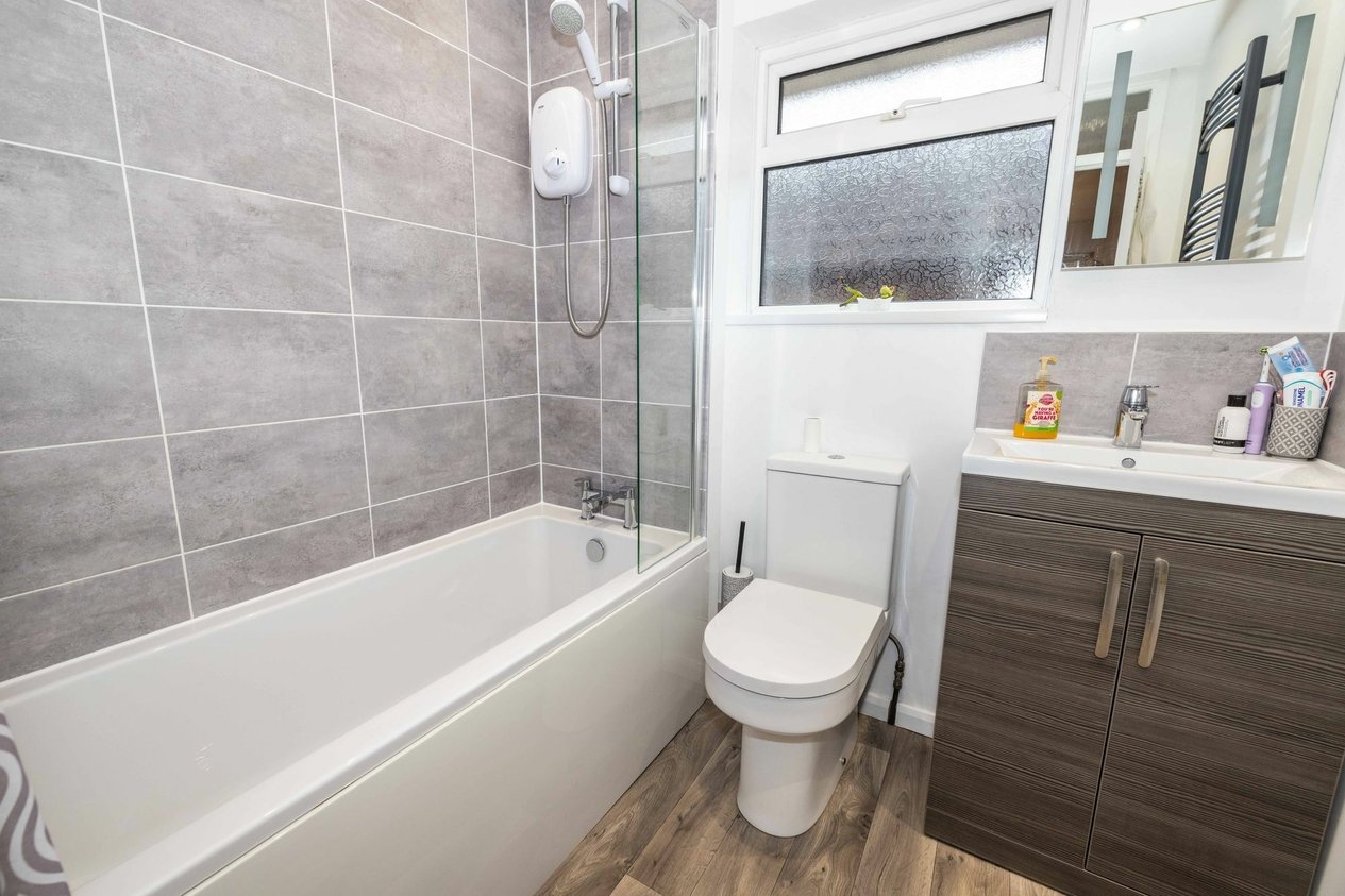Properties Sold Subject To Contract in Drake Road  Willesborough