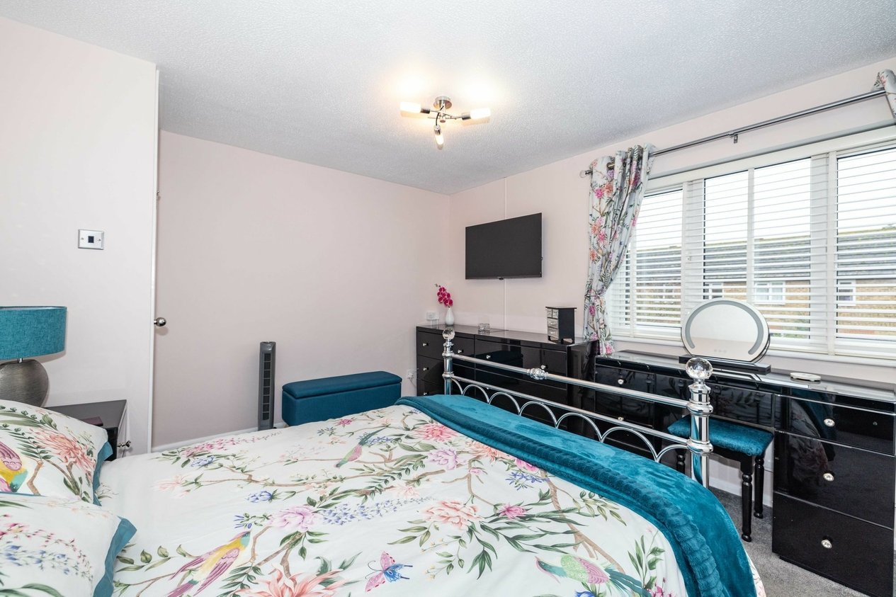 Properties Sold Subject To Contract in Drake Road  Willesborough