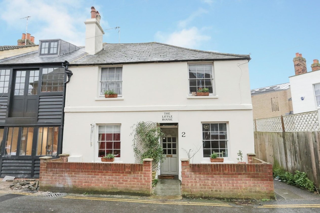 House End Terrace For Sale In Duck Lane Canterbury Miles Barr