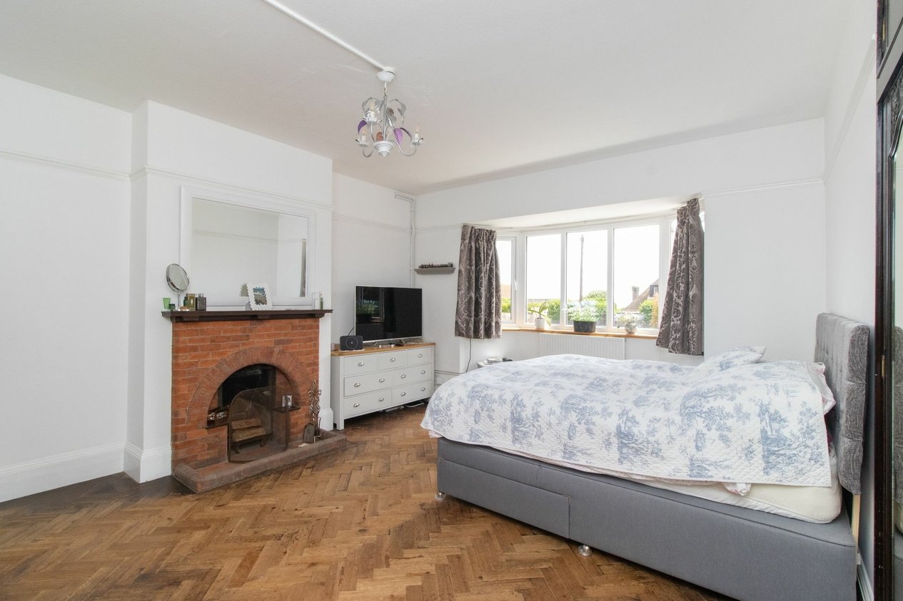 Properties For Sale in Dumpton Park Drive  Broadstairs