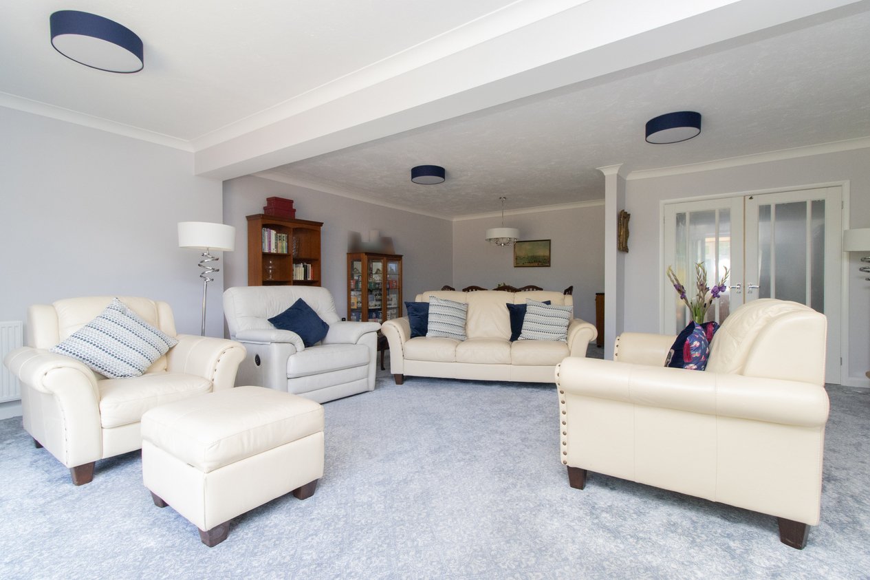 Properties Under Offer in Dumpton Park Drive Broadstairs
