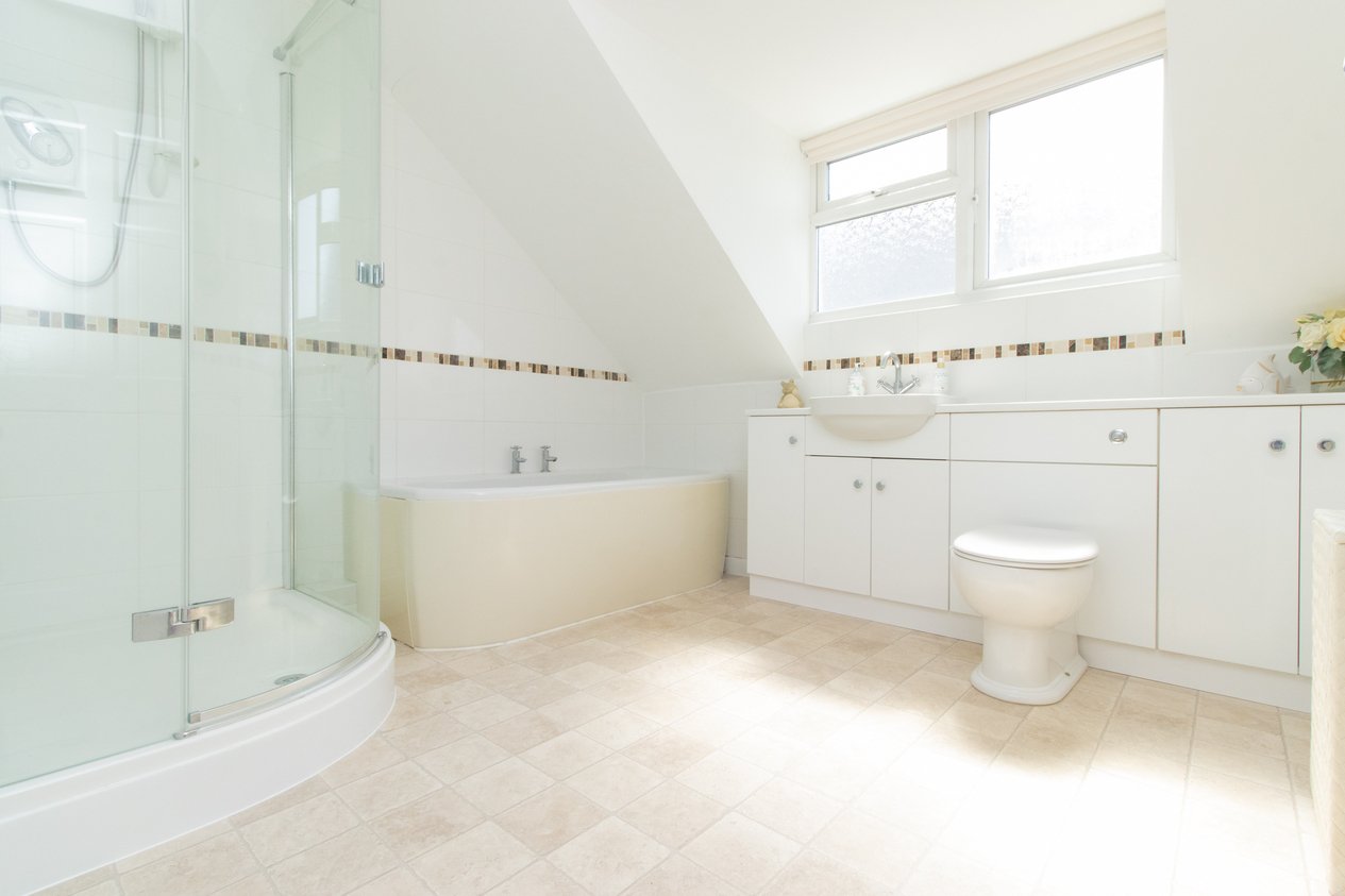 Properties Under Offer in Dumpton Park Drive Broadstairs