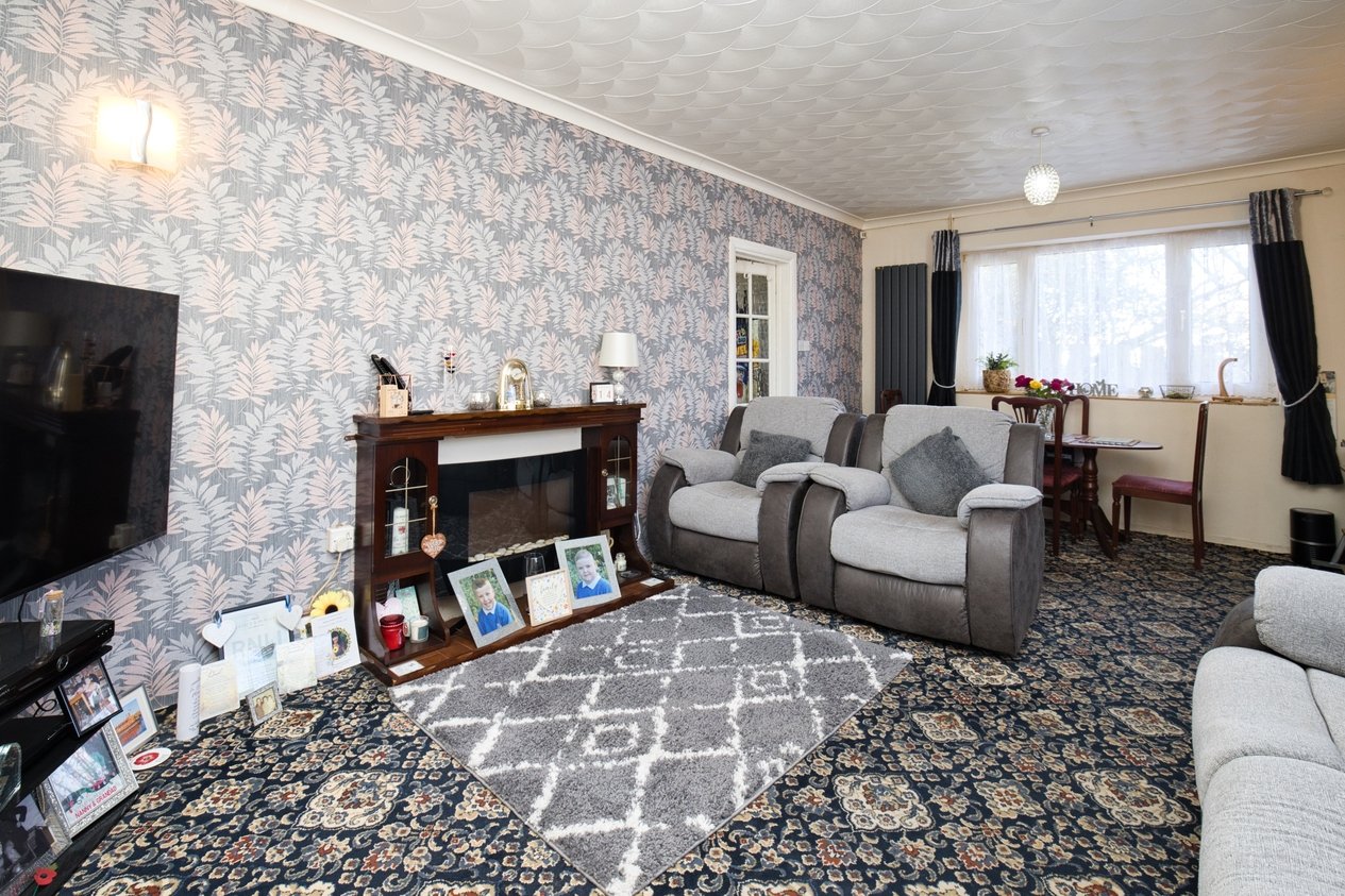 Properties Under Offer in Dunedin Road Ramsgate
