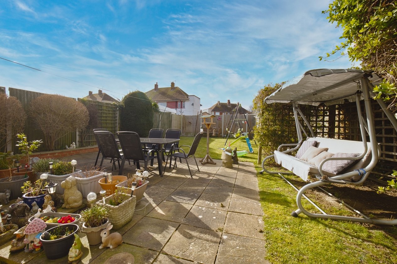 Properties Under Offer in Dunedin Road Ramsgate