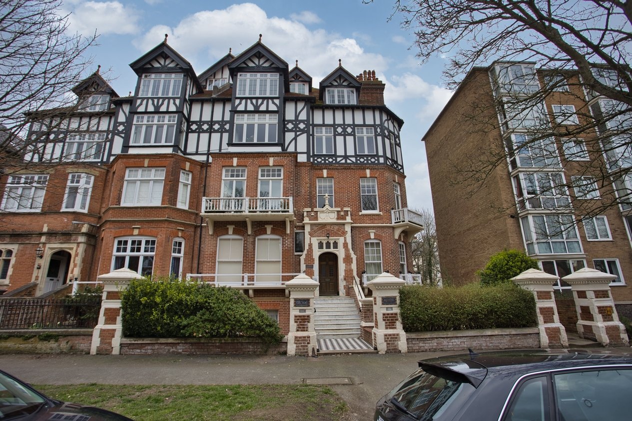 Properties For Sale in Earls Avenue Folkestone