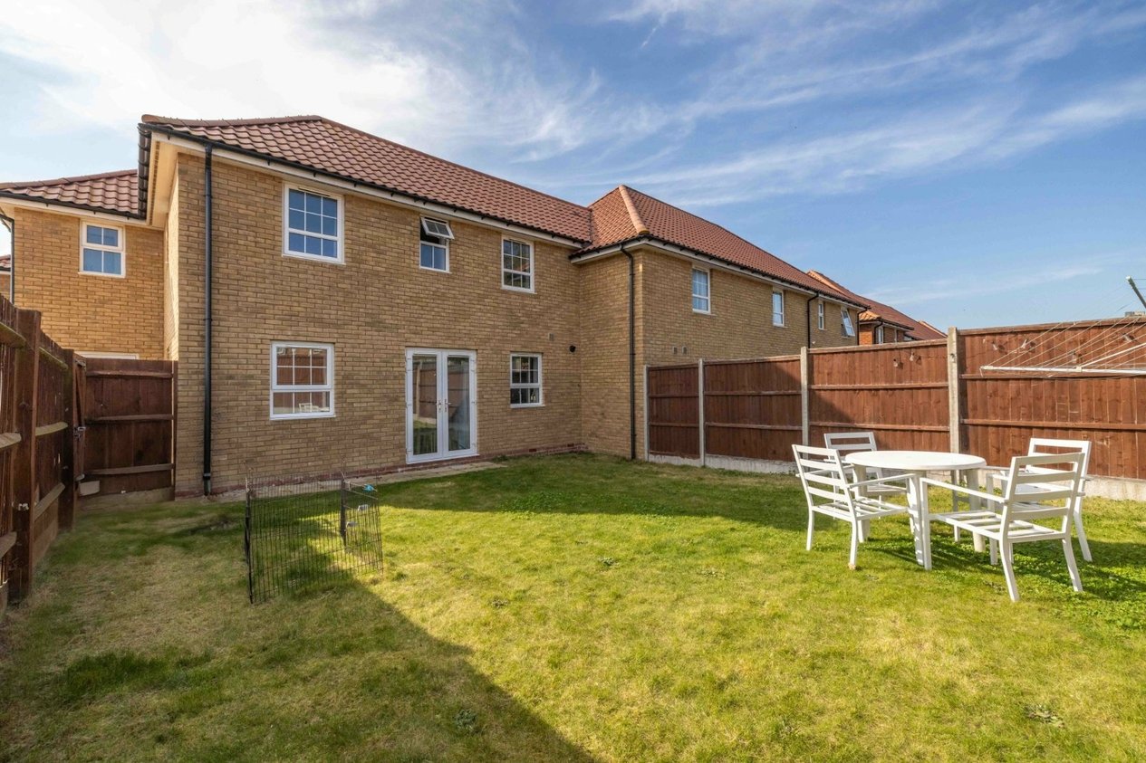 Properties For Sale in Easington Place Aylesham