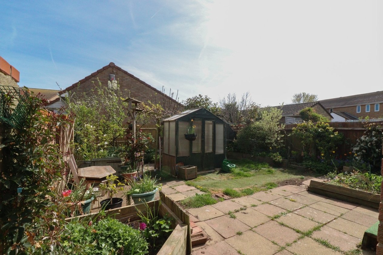 Properties Under Offer in Eastchurch Road Margate