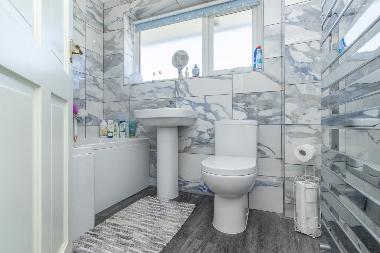 Properties Under Offer in Eastchurch Road Margate