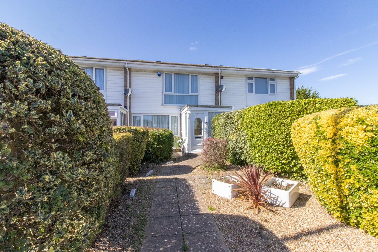 Properties Under Offer in Eastchurch Road Margate