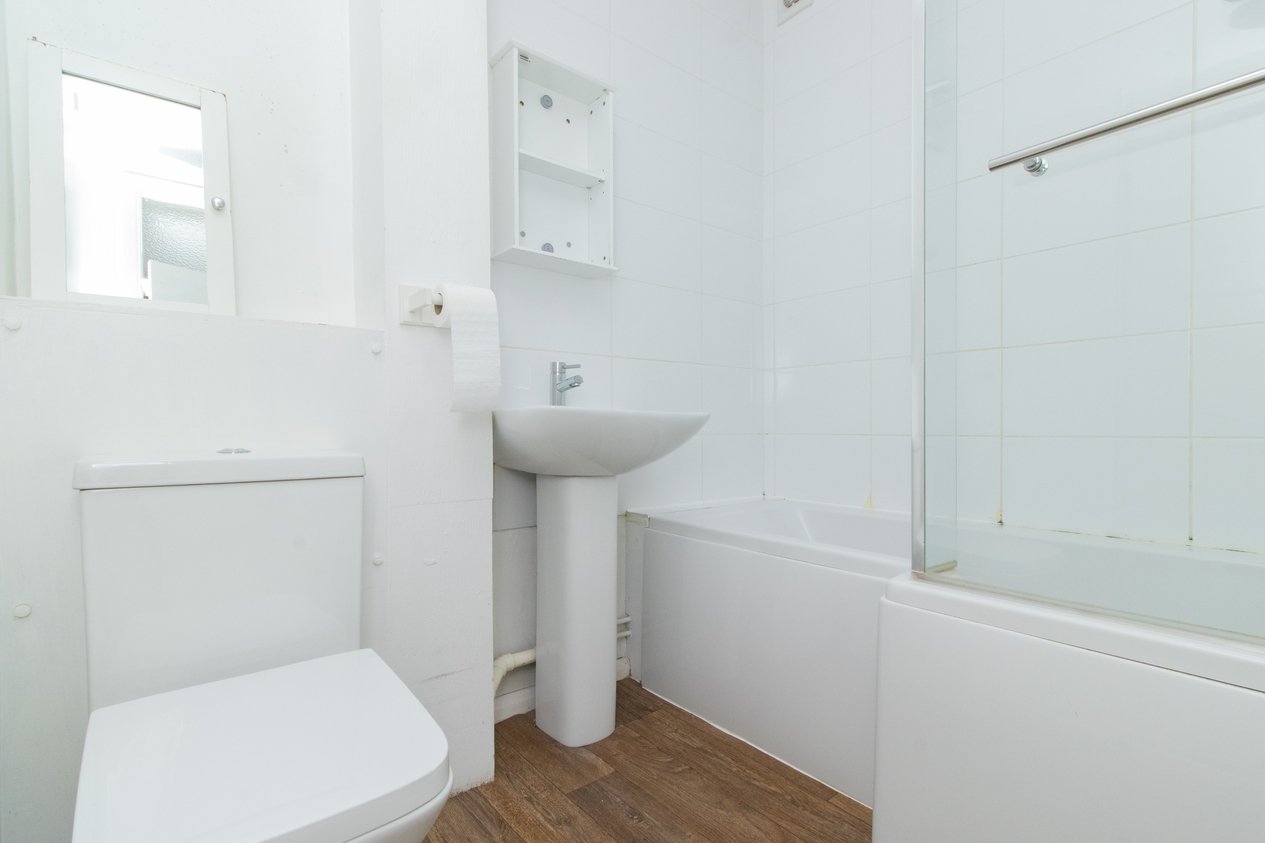 Properties Under Offer in Eastern Esplanade Cliftonville