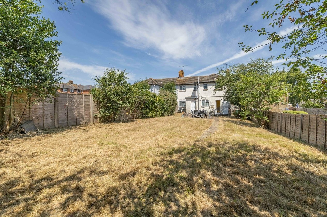 Properties For Sale in Eastern Gardens Willesborough