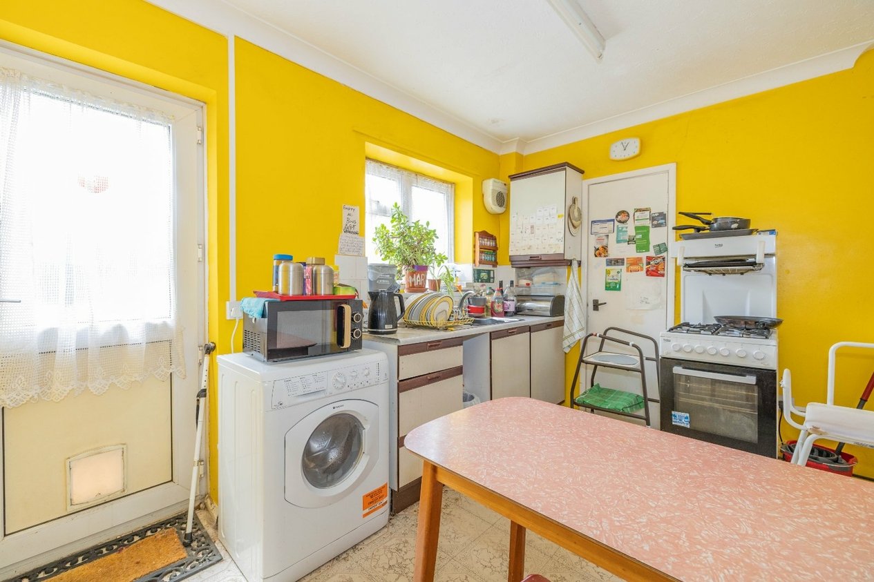 Properties For Sale in Eastern Gardens Willesborough