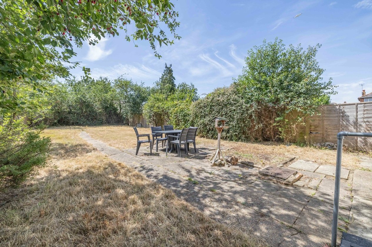 Properties For Sale in Eastern Gardens Willesborough