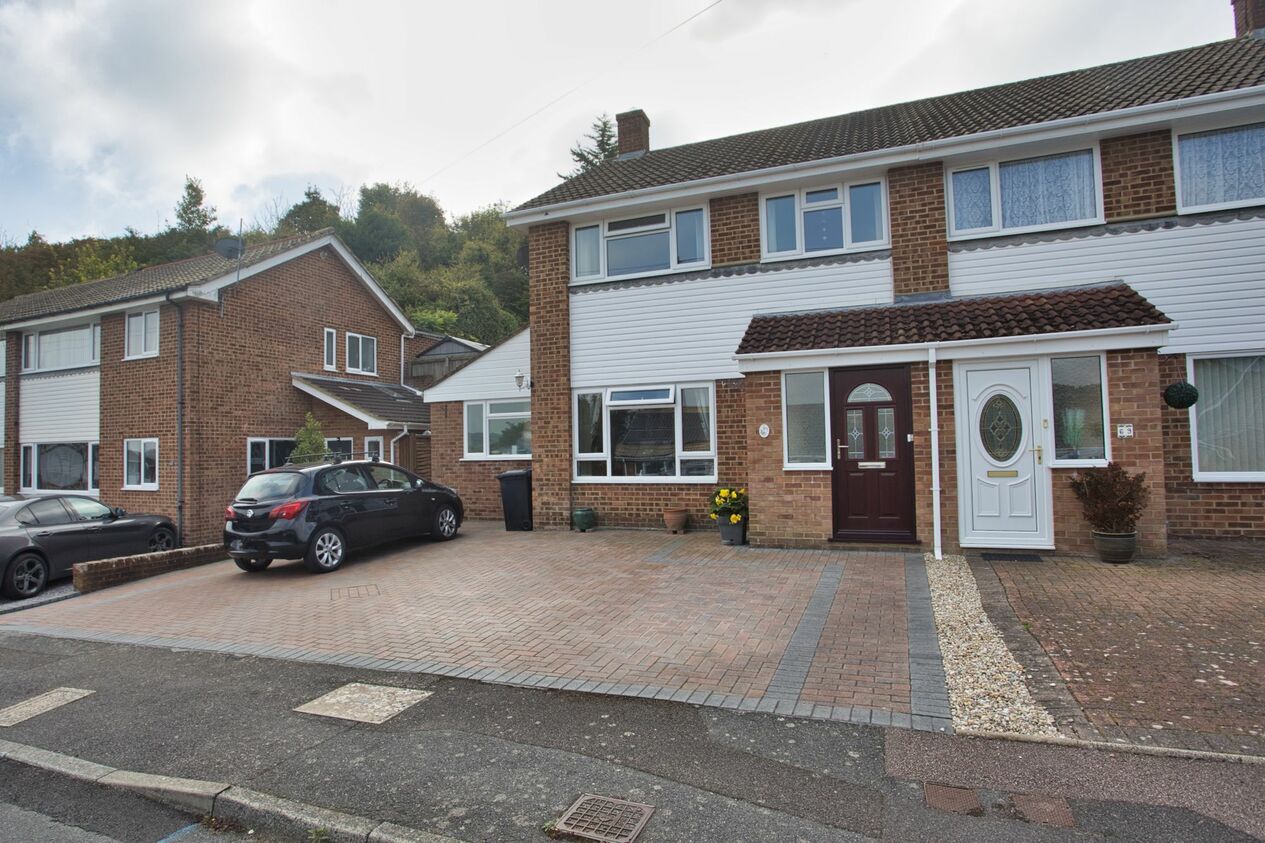 Properties For Sale in Eaves Road  Dover