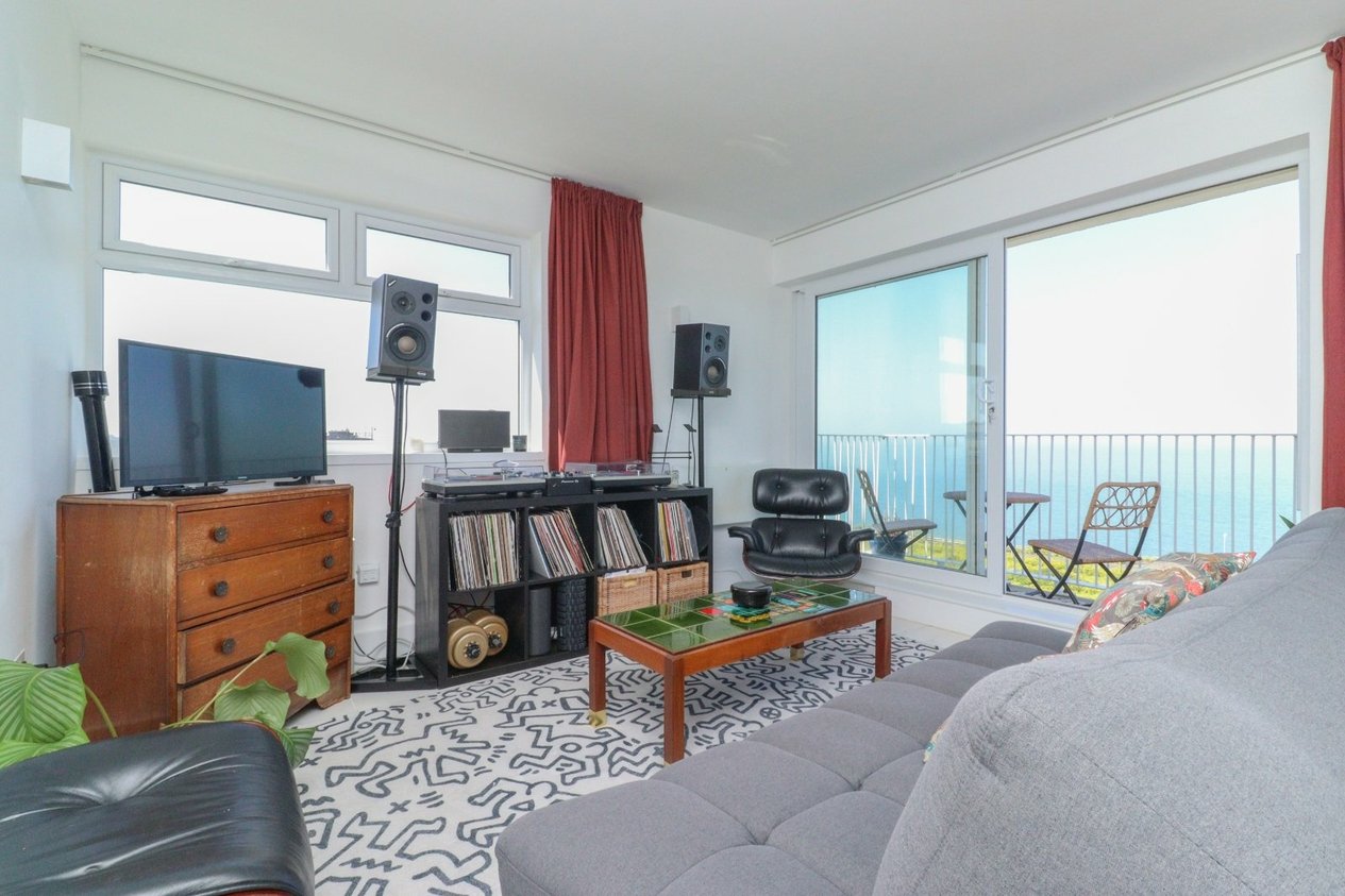 Properties For Sale in Edgar Road Cliftonville