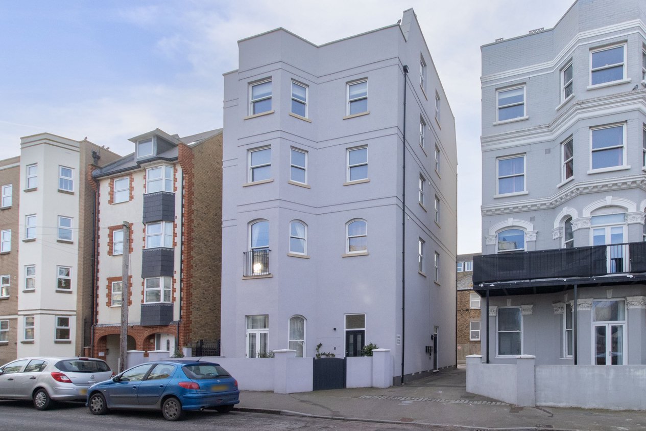 Properties For Sale in Edgar Road Cliftonville