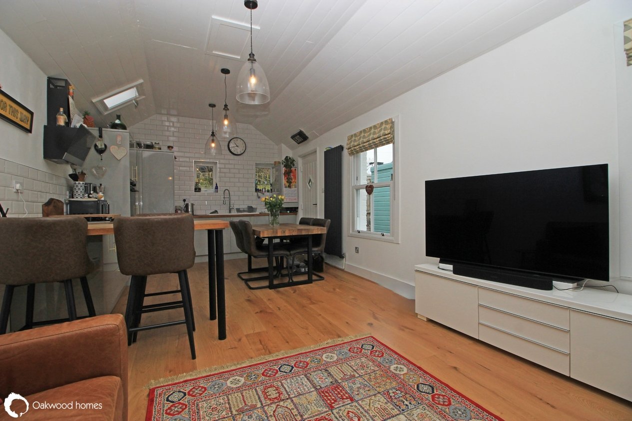 Properties For Sale in Edge End Road 
