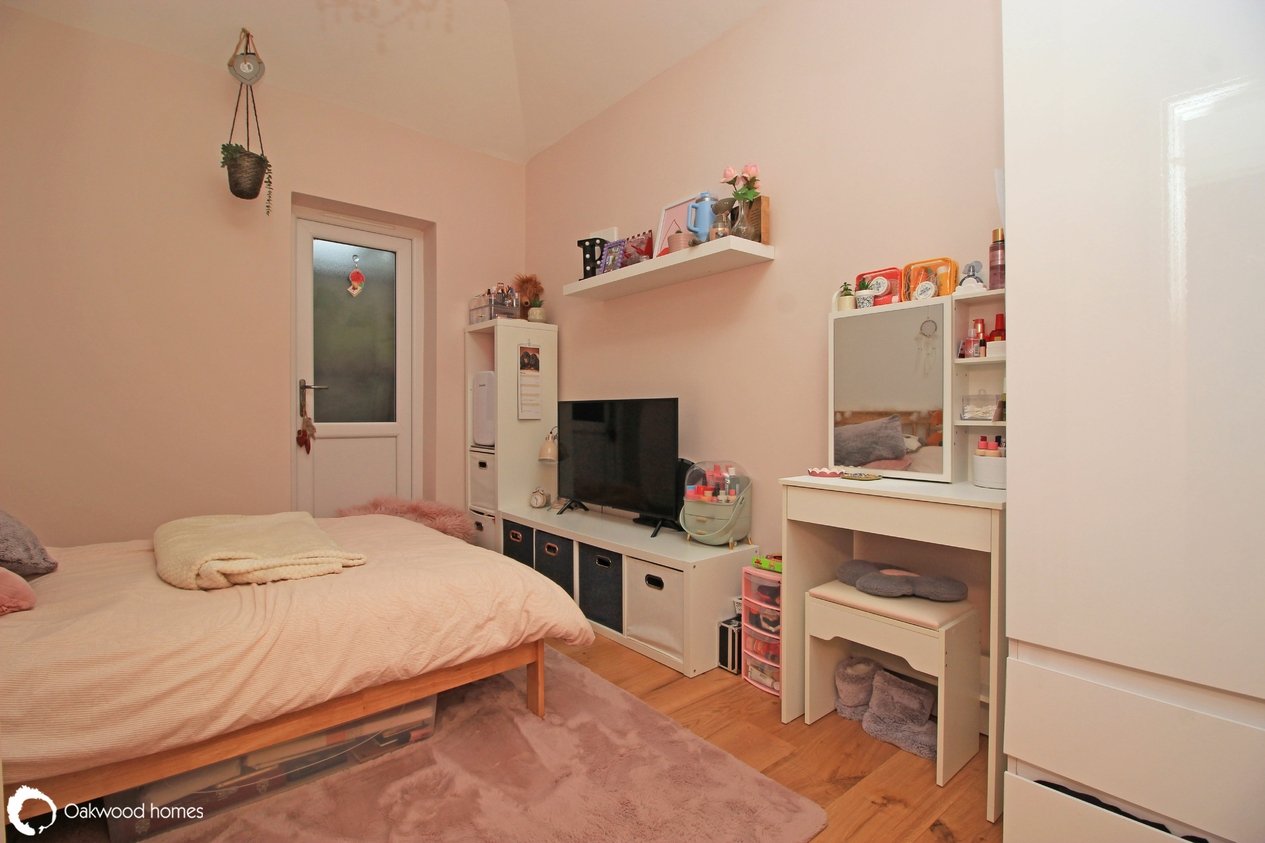Properties For Sale in Edge End Road 