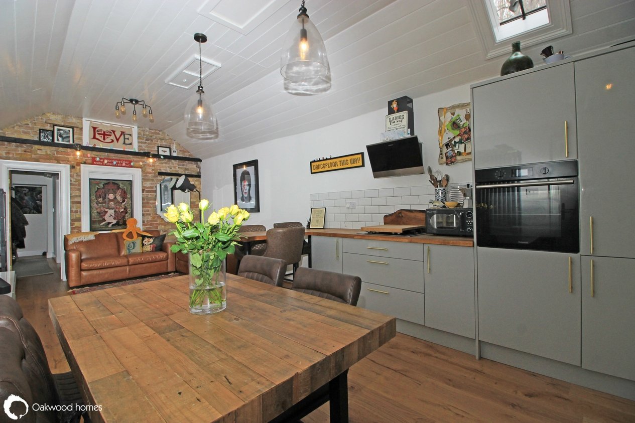 Properties For Sale in Edge End Road 