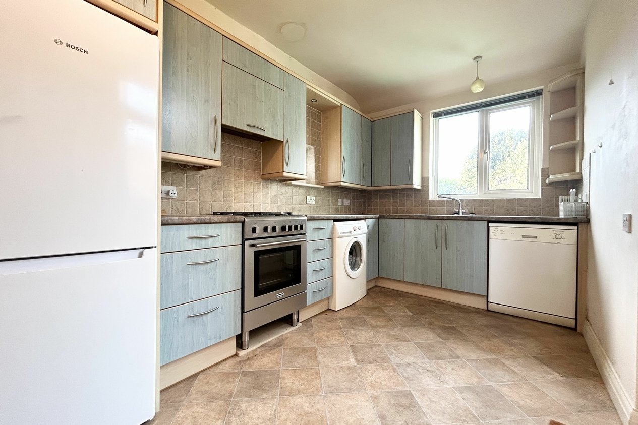Properties For Sale in Edmanson Avenue 