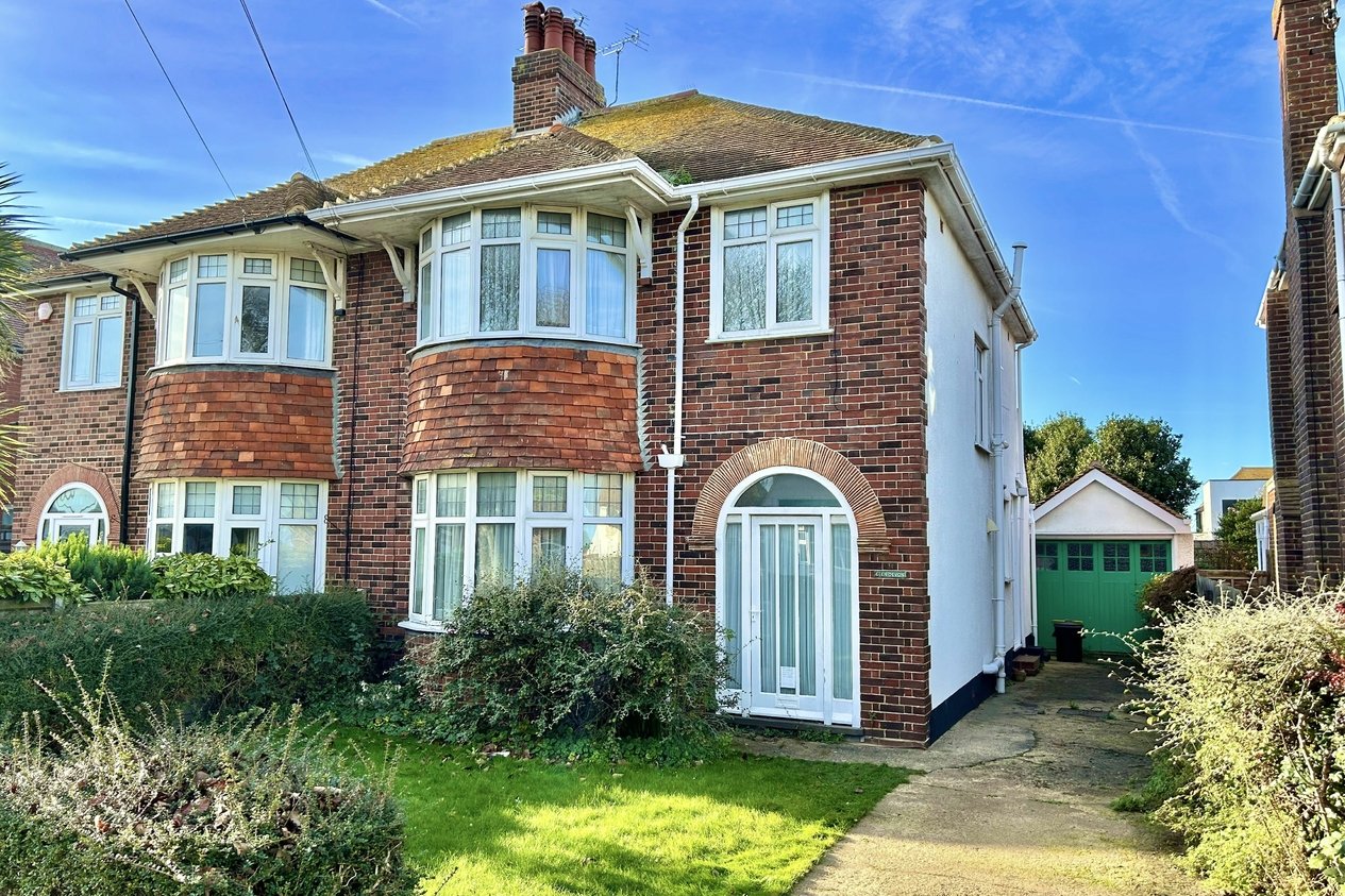 Properties For Sale in Edmanson Avenue 