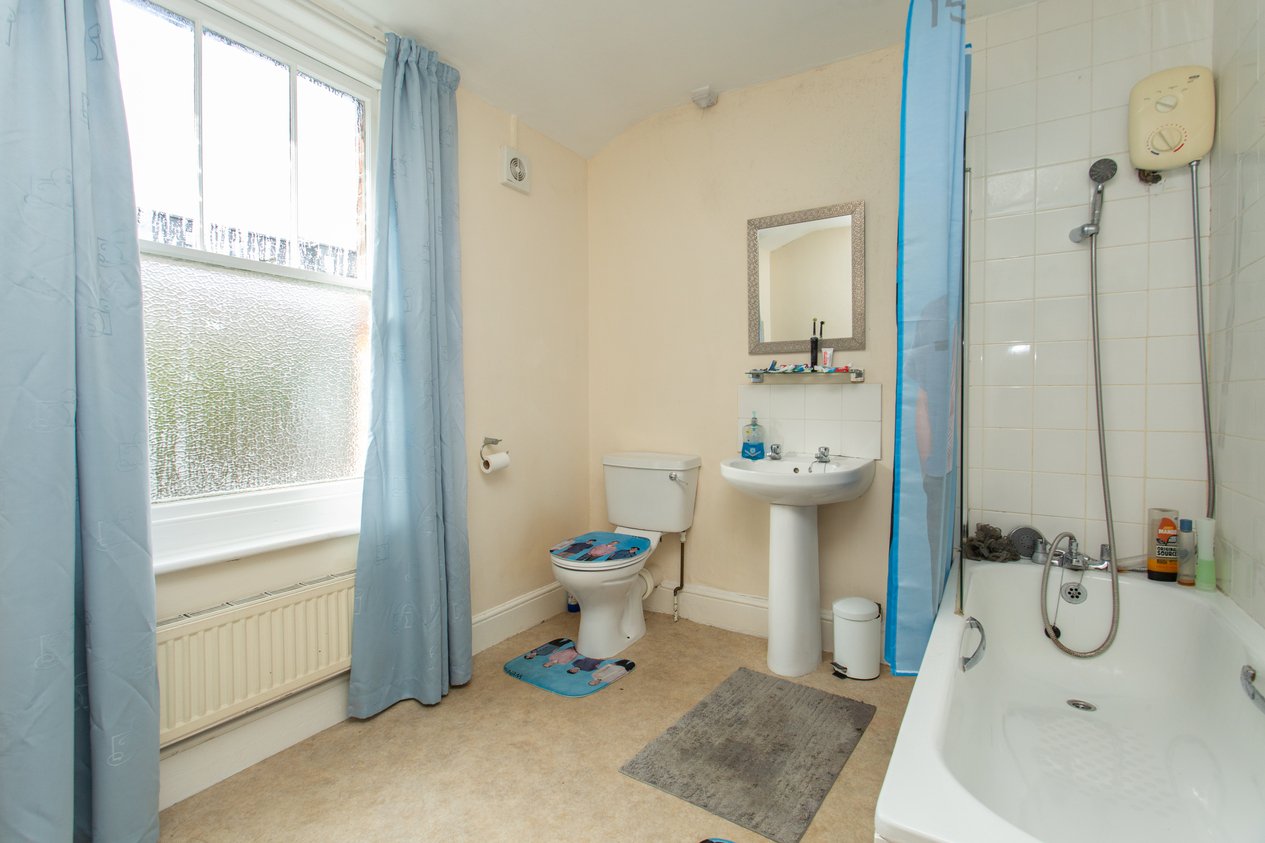 Properties Under Offer in Edward Road Canterbury