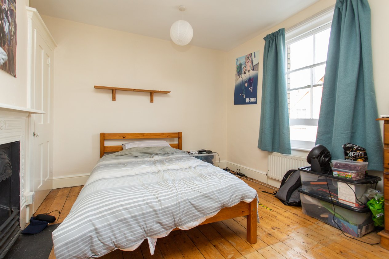Properties Under Offer in Edward Road Canterbury