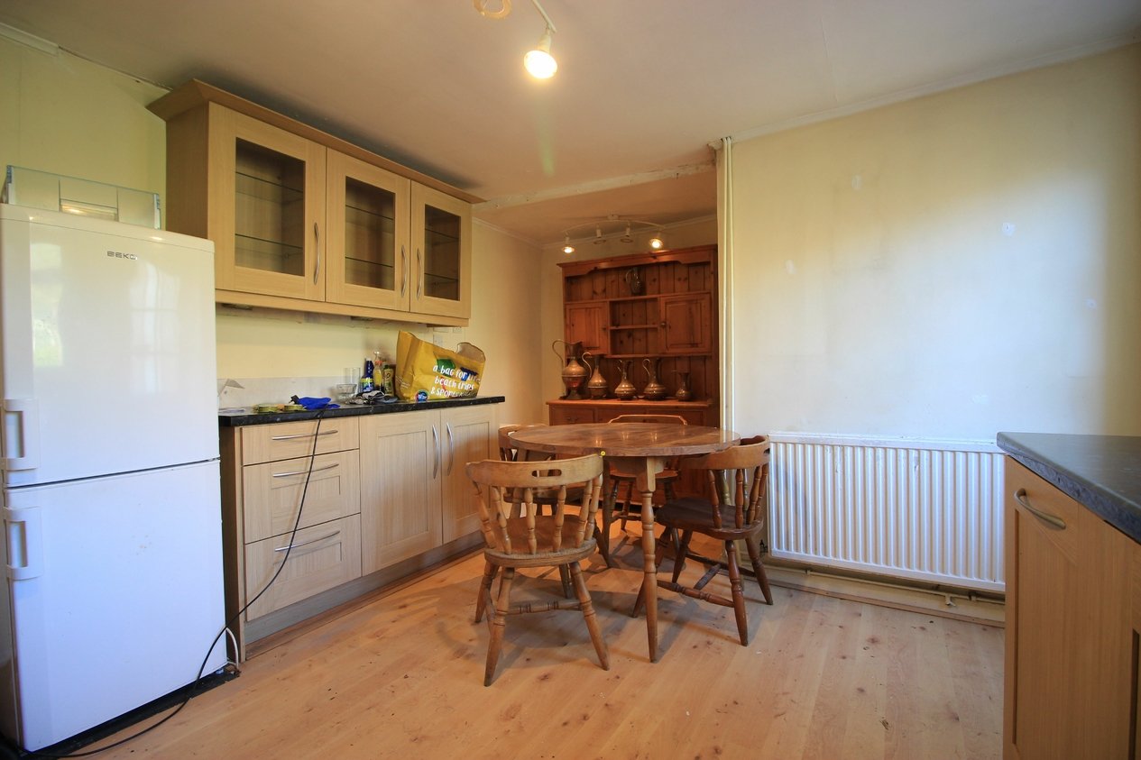 Properties Under Offer in Effingham Street 