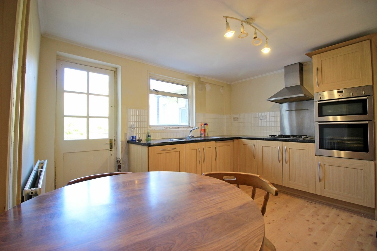 Properties Under Offer in Effingham Street 