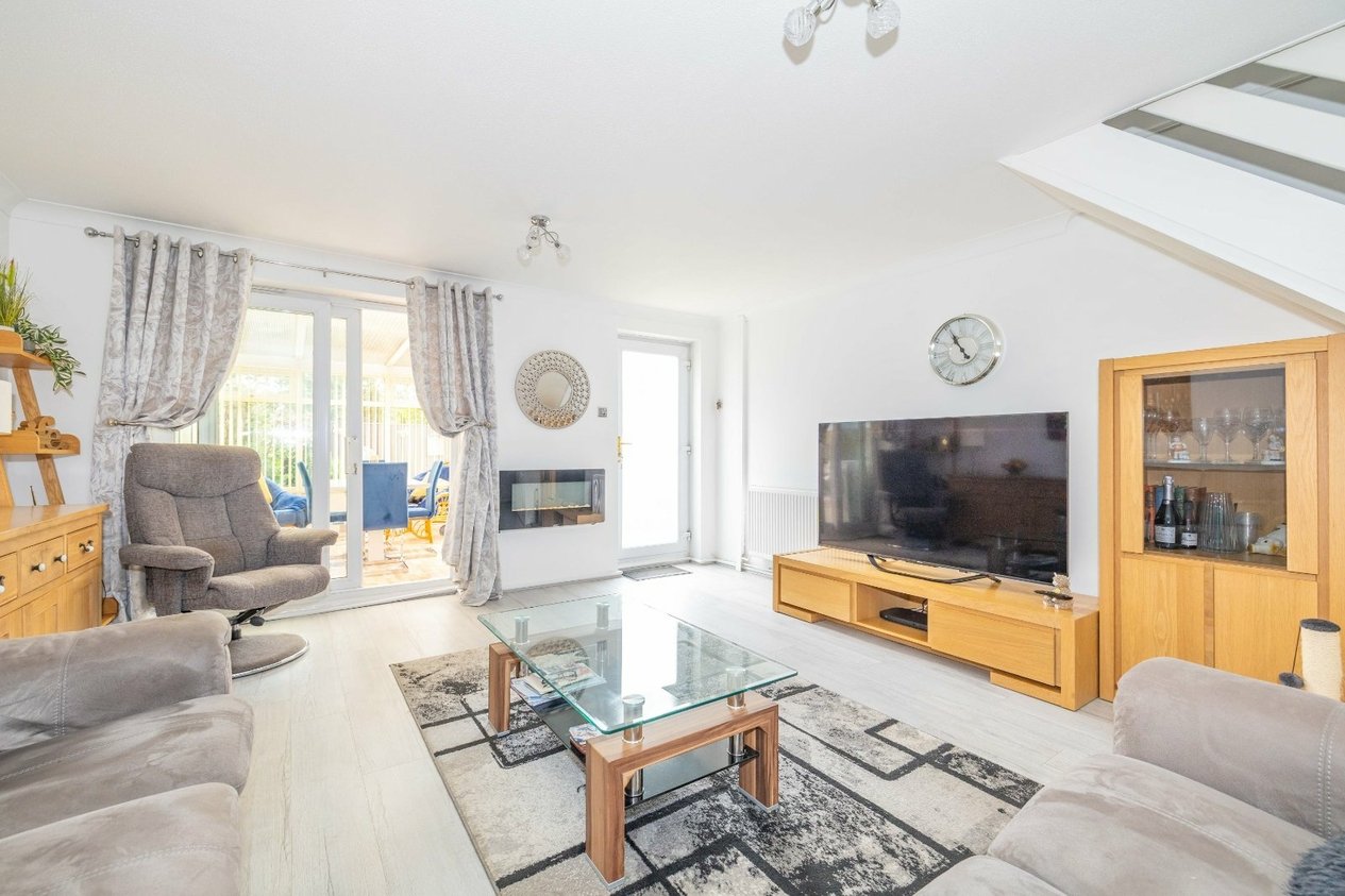Properties For Sale in Eggringe Ashford