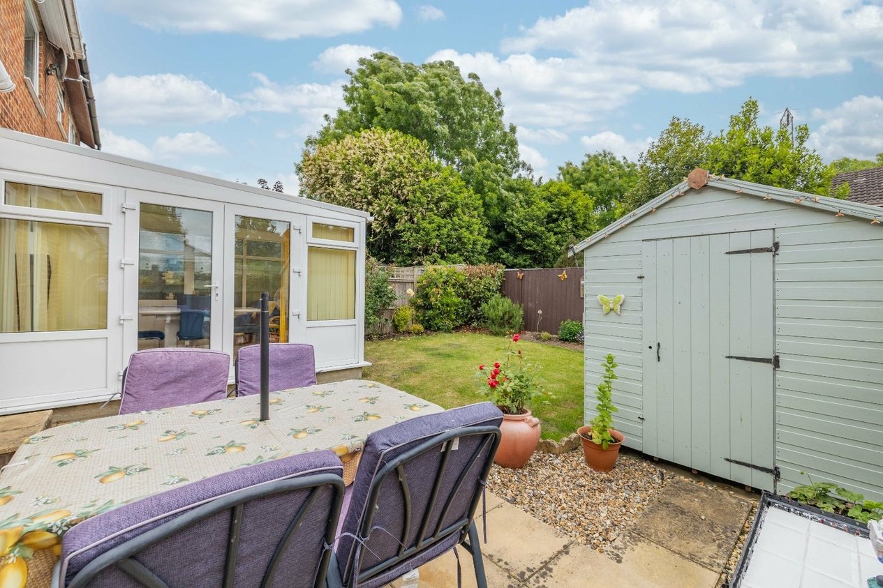 Properties For Sale in Eggringe Ashford
