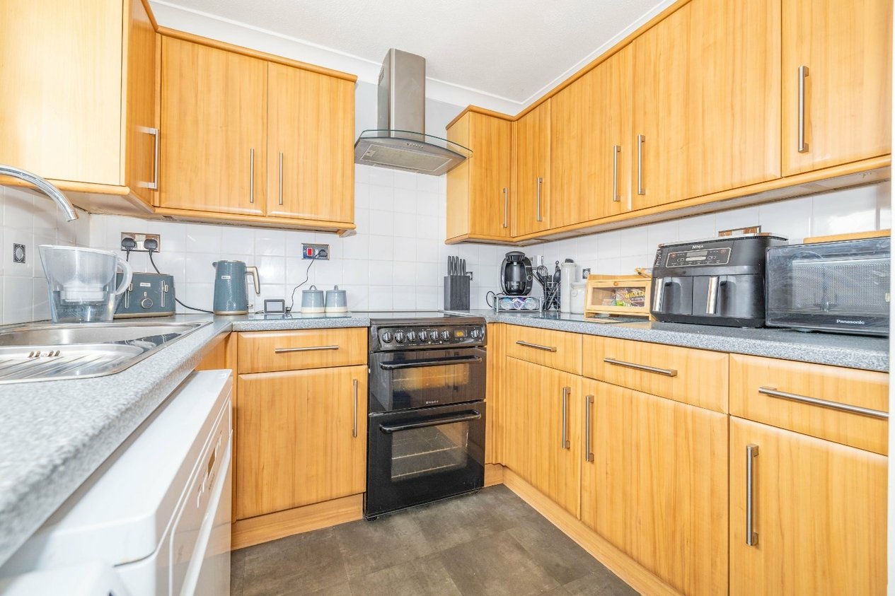 Properties For Sale in Eggringe Ashford