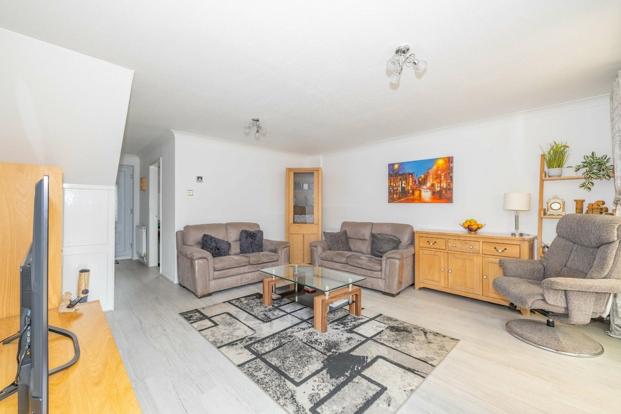 Properties For Sale in Eggringe Ashford