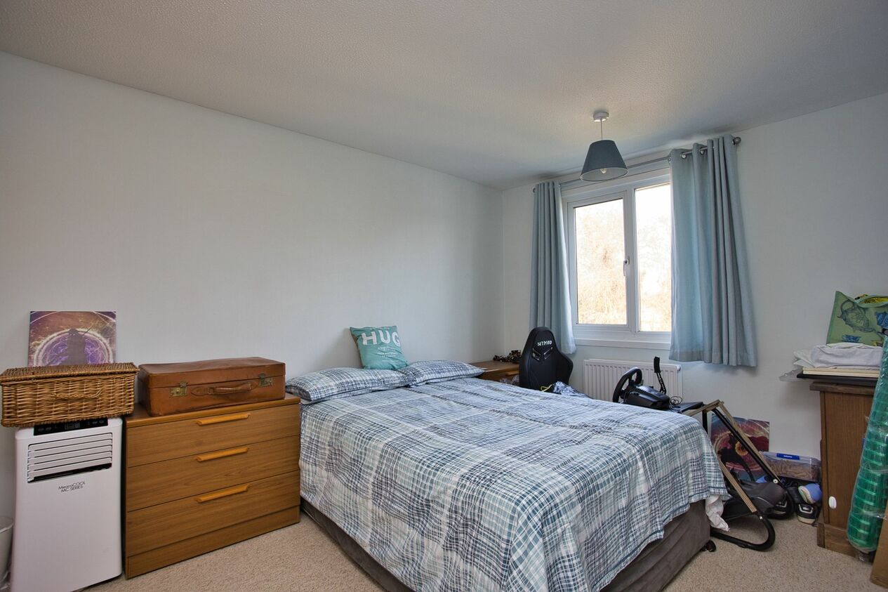 Properties Sold Subject To Contract in Elizabeth Carter Avenue  Deal