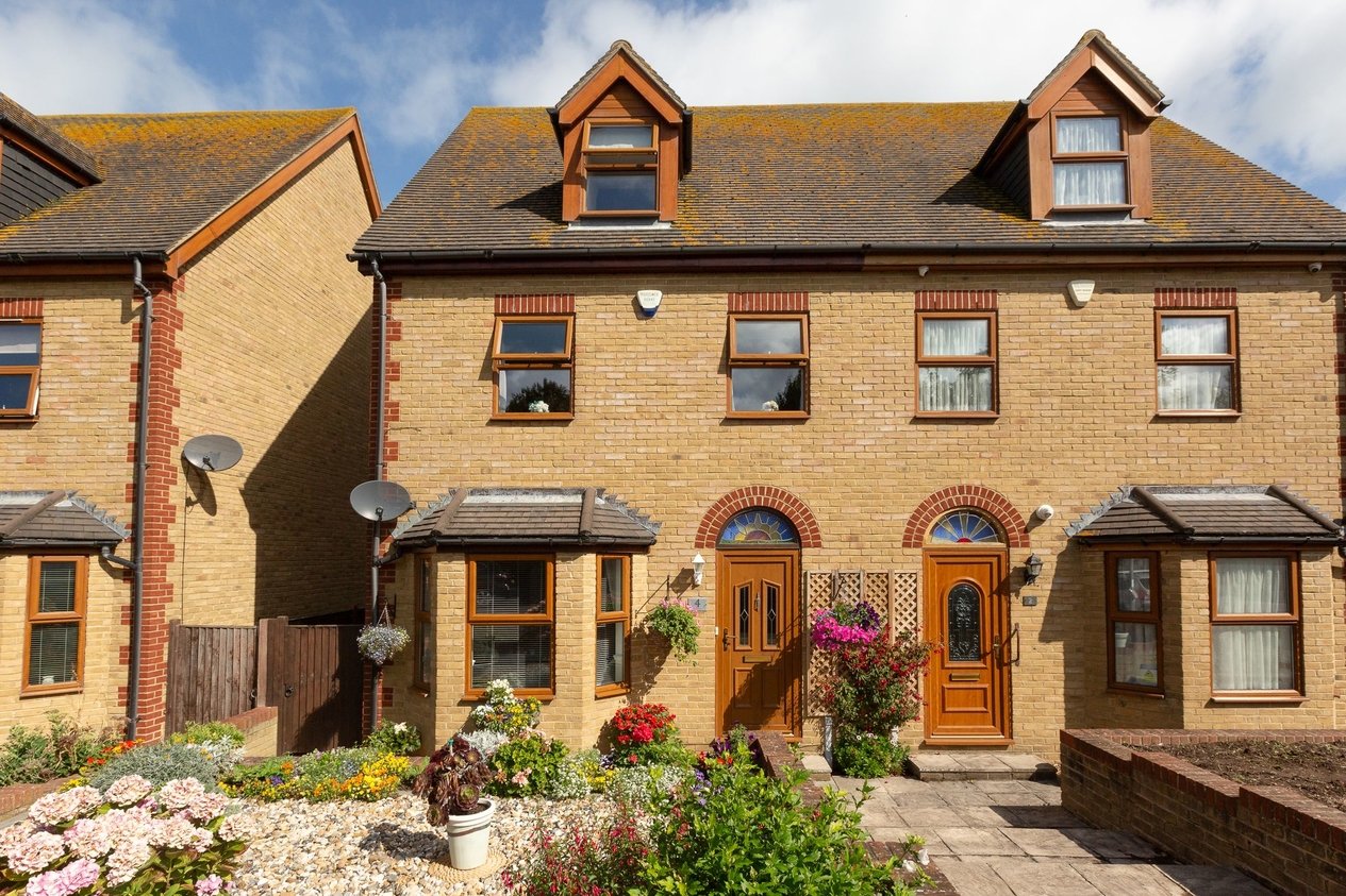 Properties Sold Subject To Contract in Elm Grove  Westgate-On-Sea