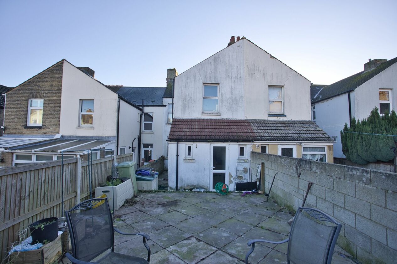 Properties Sold Subject To Contract in Elms Vale Road  Dover