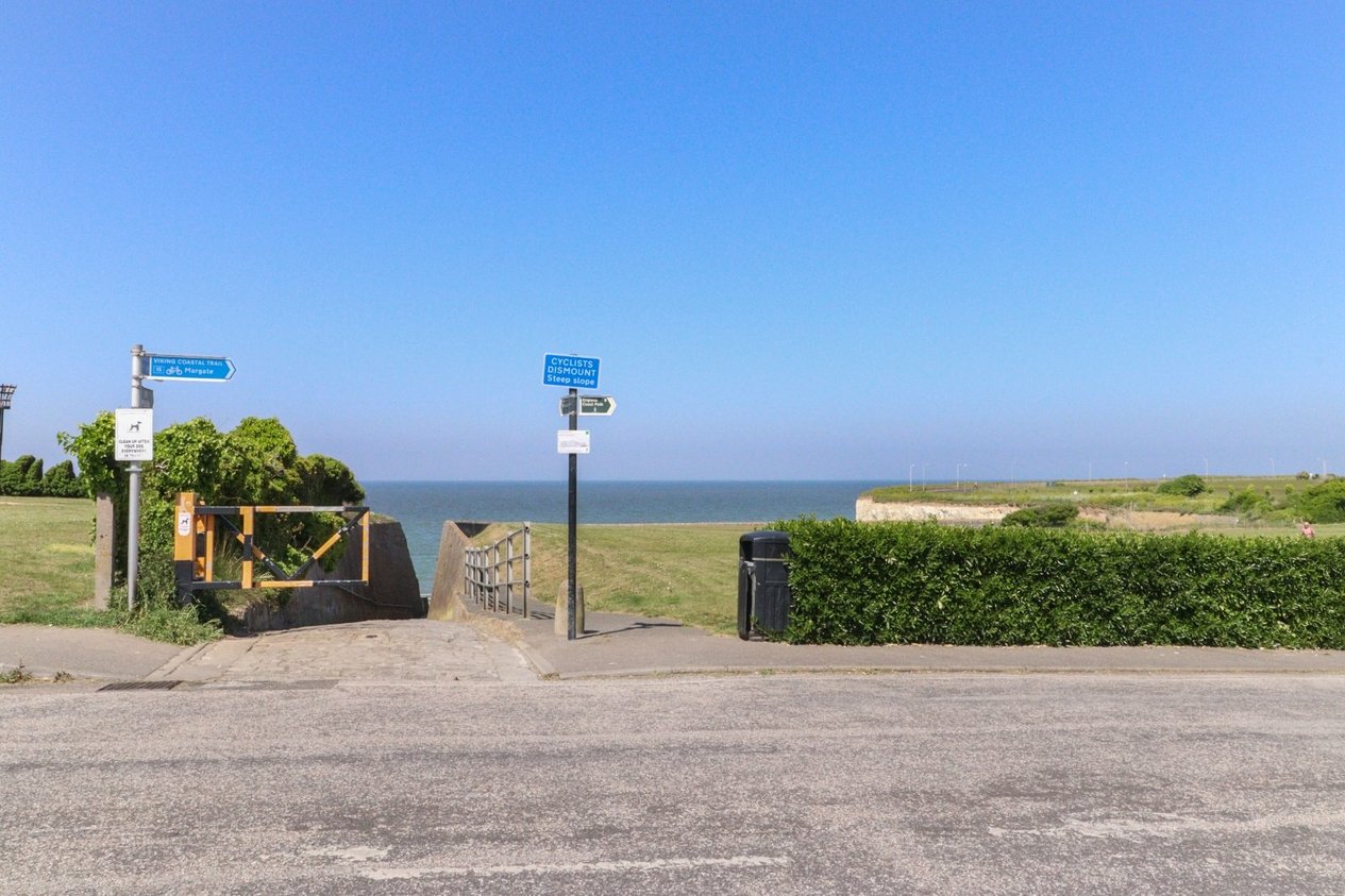 Properties For Sale in Epple Bay Avenue Birchington