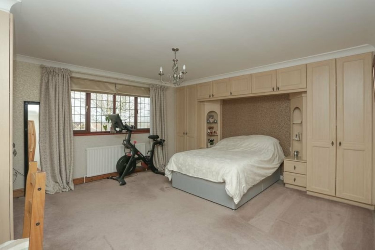 Properties Under Offer in Epple Bay Avenue Birchington