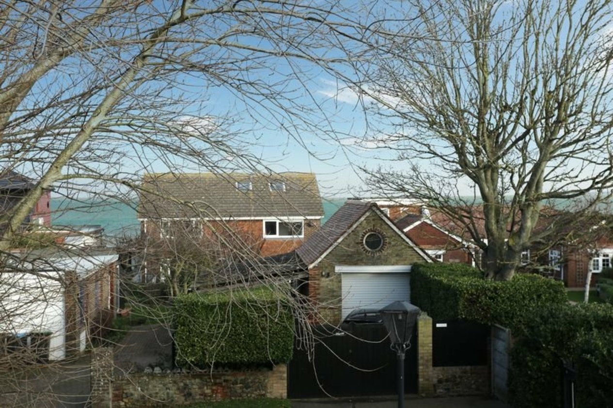 Properties Under Offer in Epple Bay Avenue Birchington