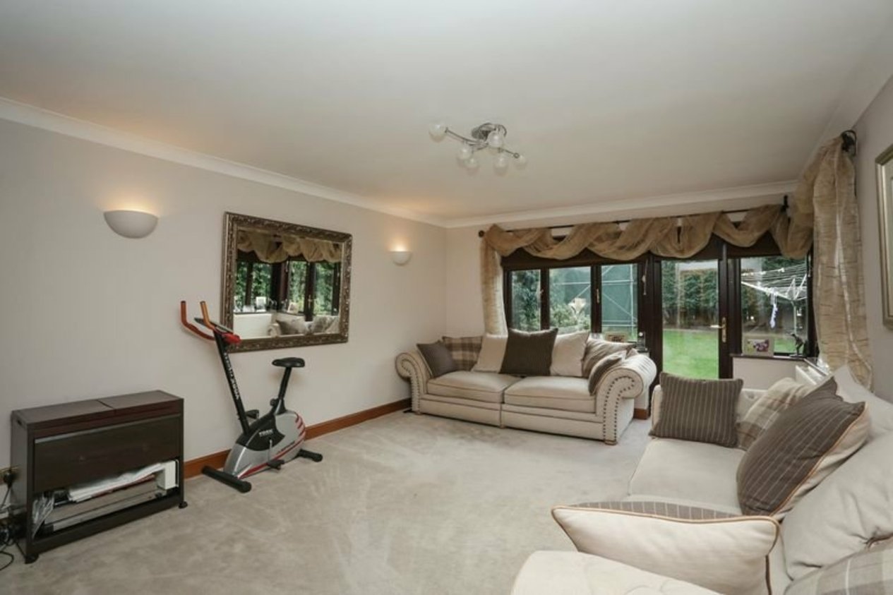 Properties Under Offer in Epple Bay Avenue Birchington