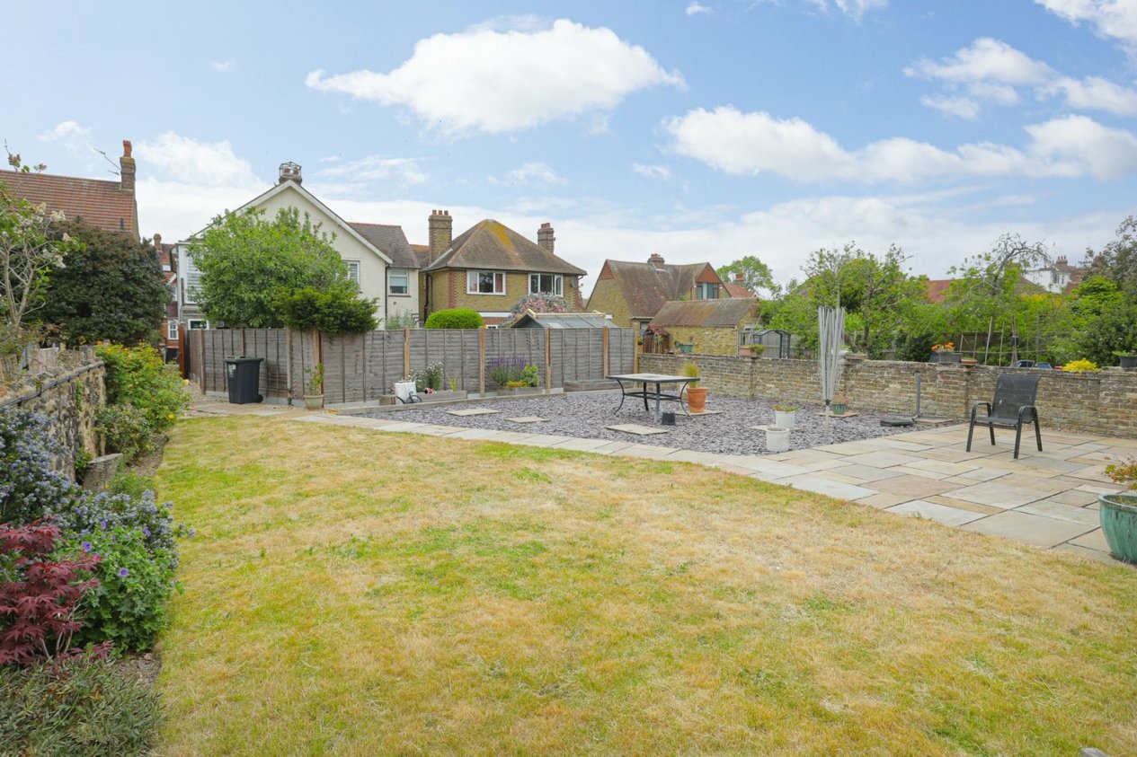 Properties For Sale in Epple Bay Road Birchington