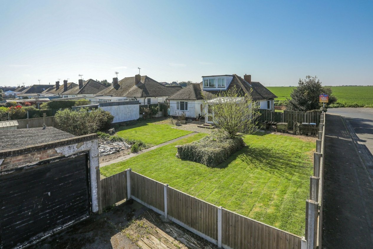 Properties For Sale in Essex Gardens Birchington