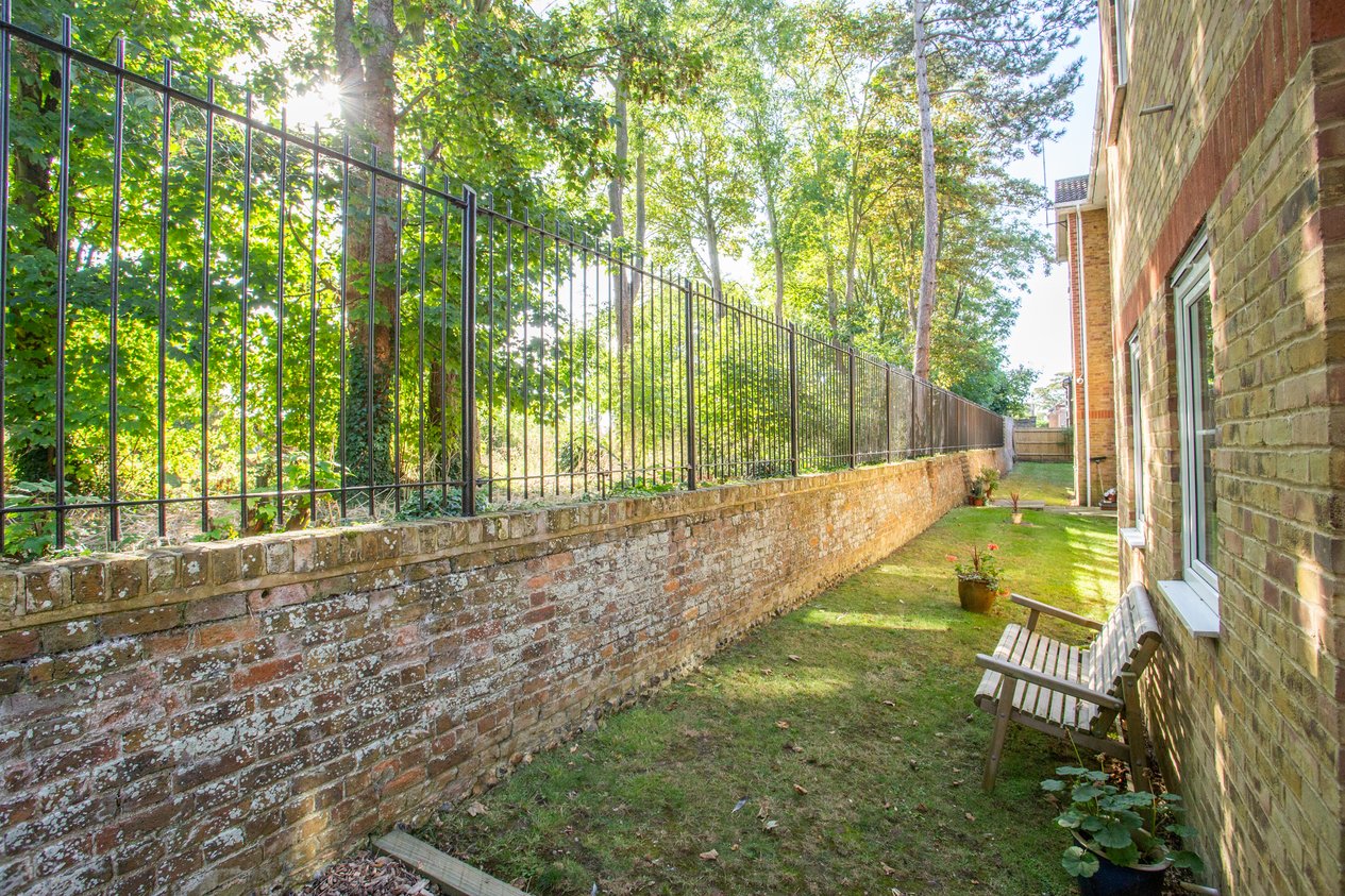 Properties For Sale in Fairfield Road Broadstairs