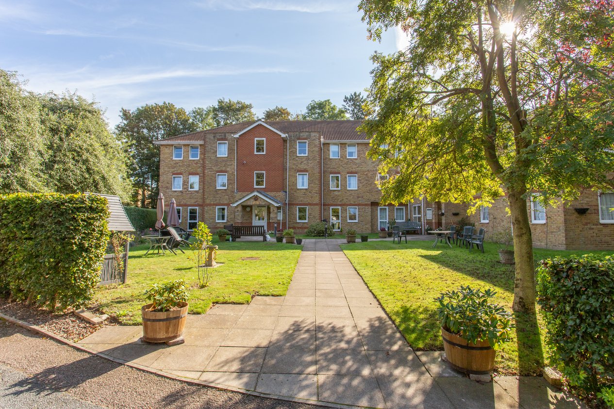 Properties For Sale in Fairfield Road Broadstairs