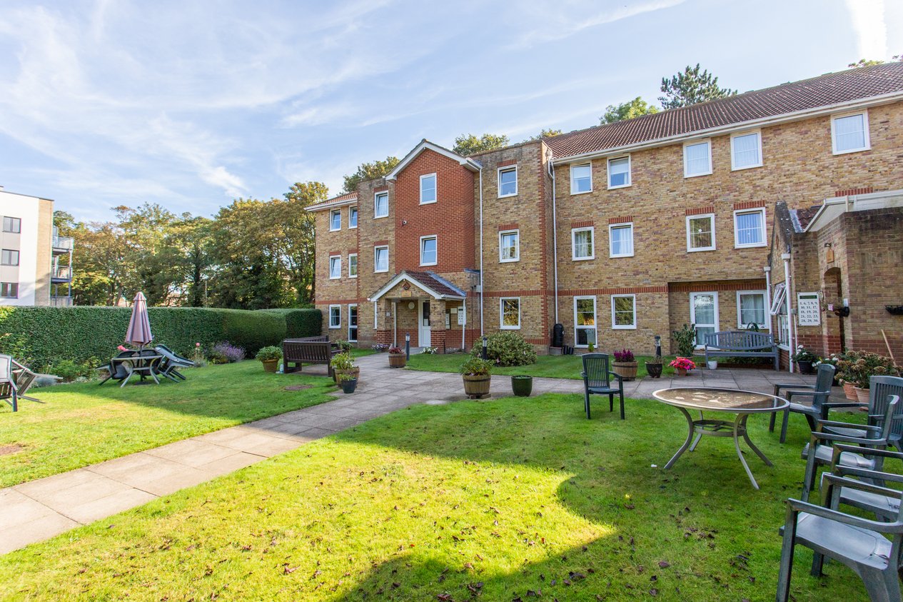 Properties For Sale in Fairfield Road Broadstairs
