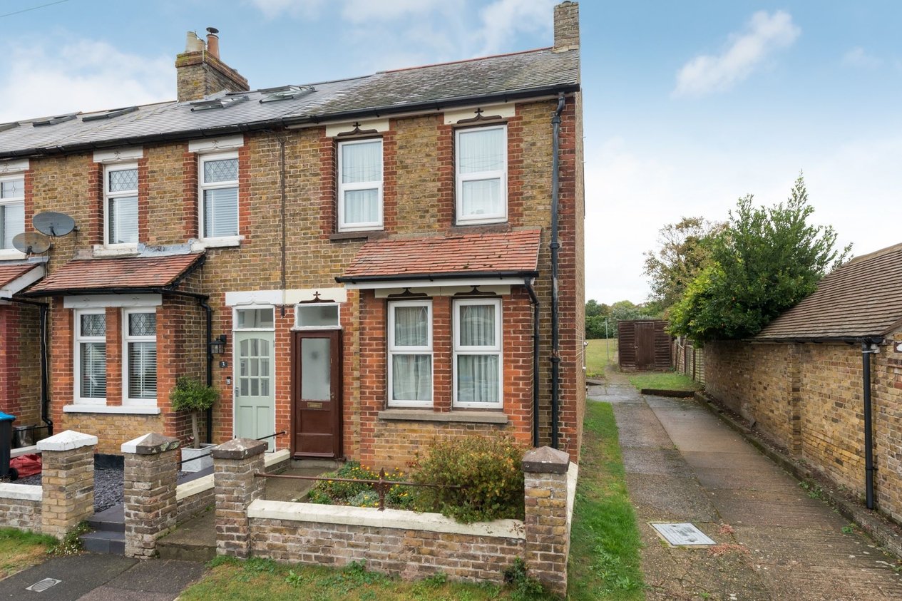 Properties Sold Subject To Contract in Fairfield Road  Minster