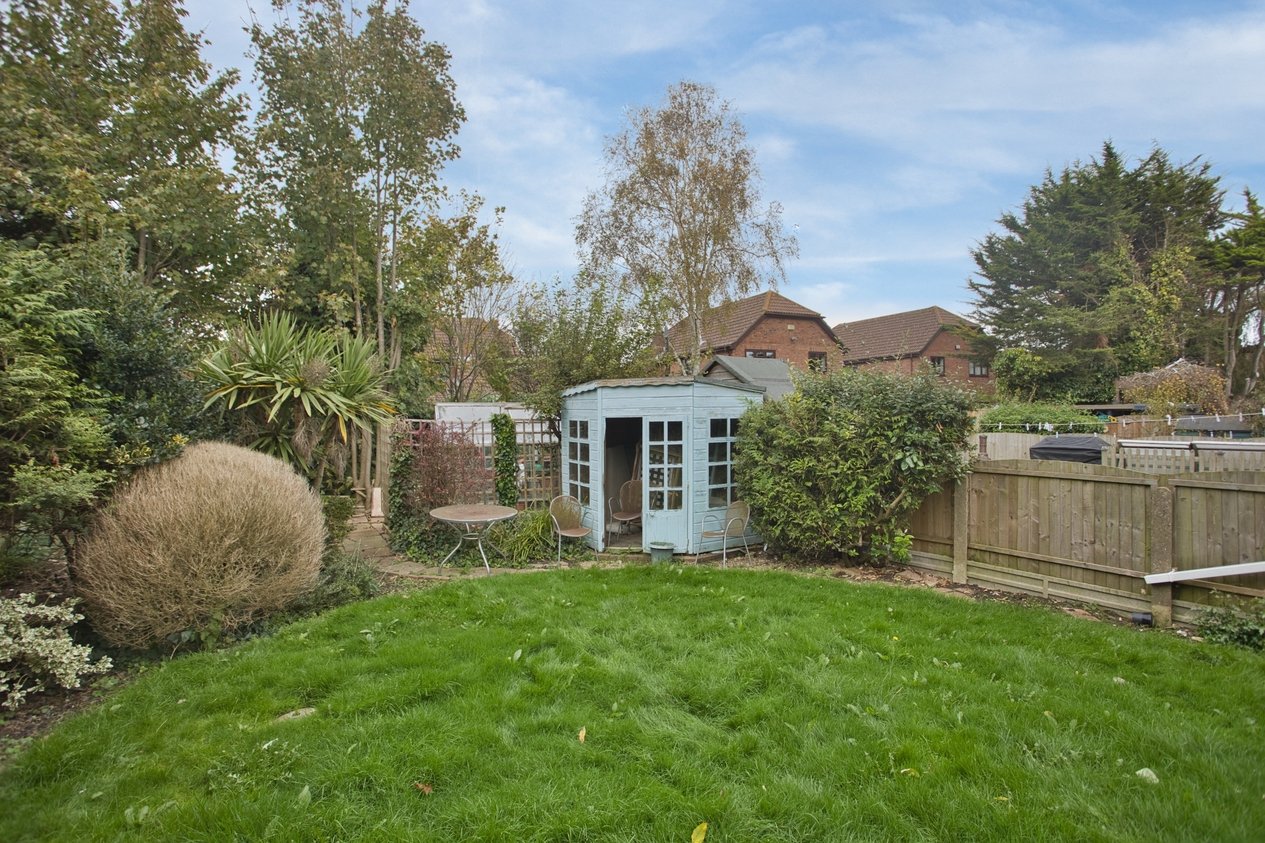 Properties Under Offer in Fairway Avenue Folkestone