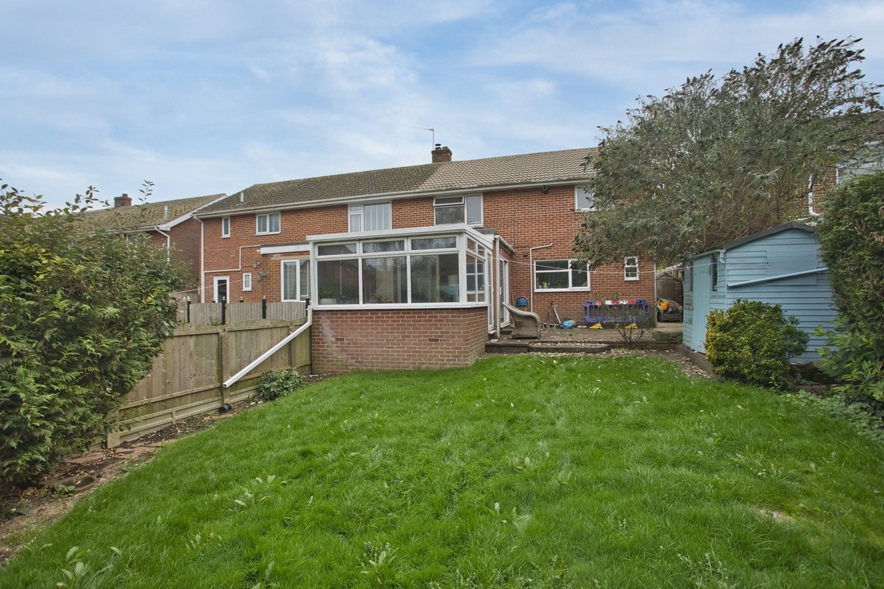 Properties Under Offer in Fairway Avenue Folkestone