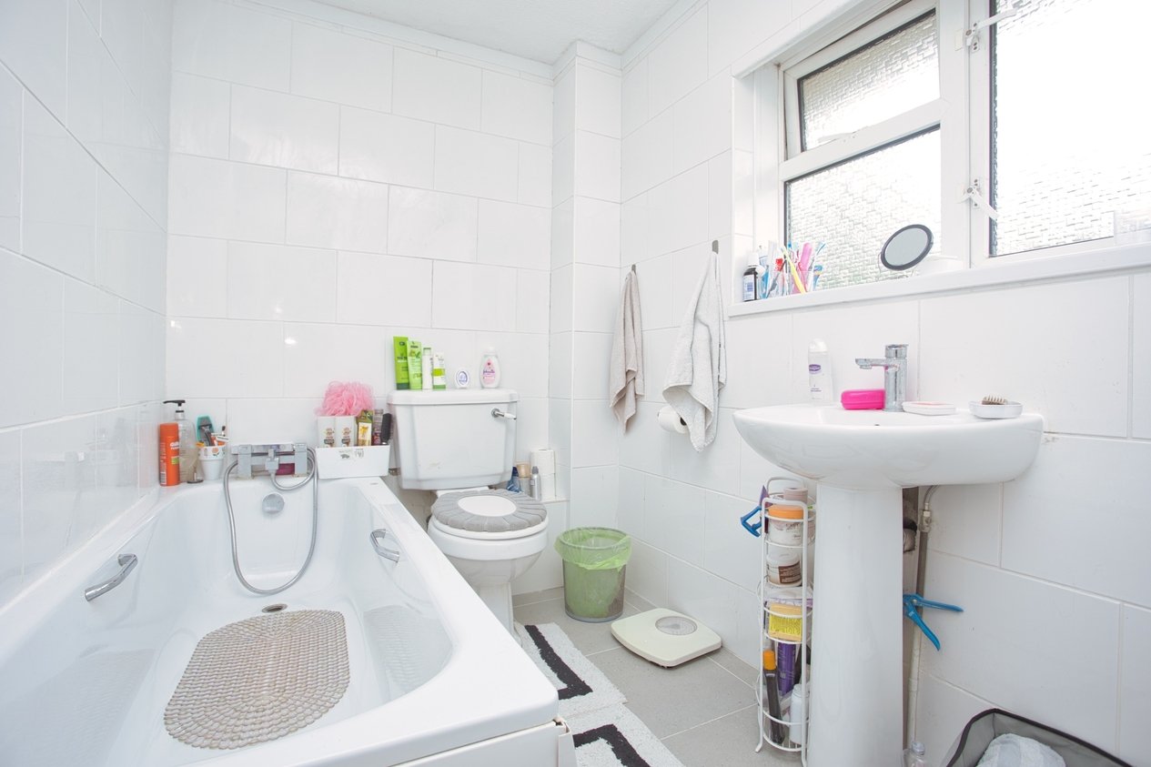 Properties Under Offer in Fairway Avenue Folkestone